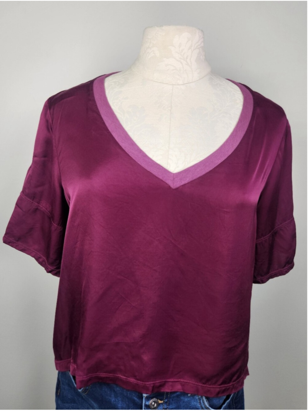 Nation LTD June V Neck Tee Satin Short Sleeve Sz S T-shirt Smooth Fairy Classic - Picture 3 of 13